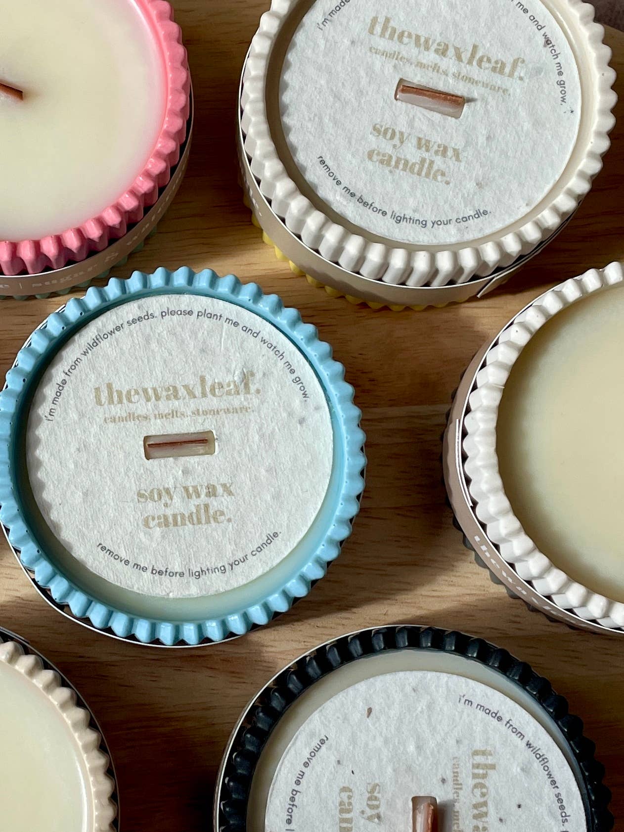 Bubblegum Stoneware Soy Candle – Bright and Playful Home Fragrance - Image 6